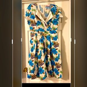 ❤️Blue Hawaiian “housewife” dress pin up 1950s style❤️❤️